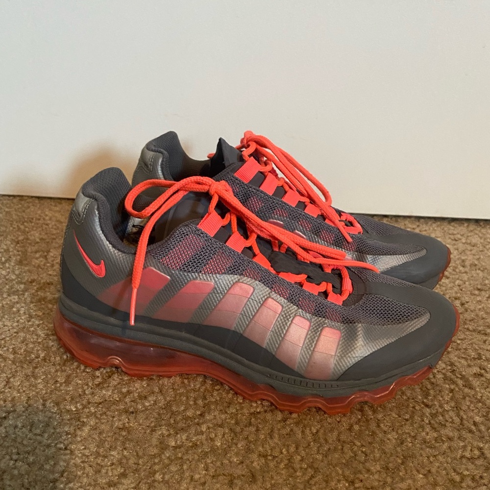 Nike Air Max. Grey and Florescent Pink. Womens Size 7